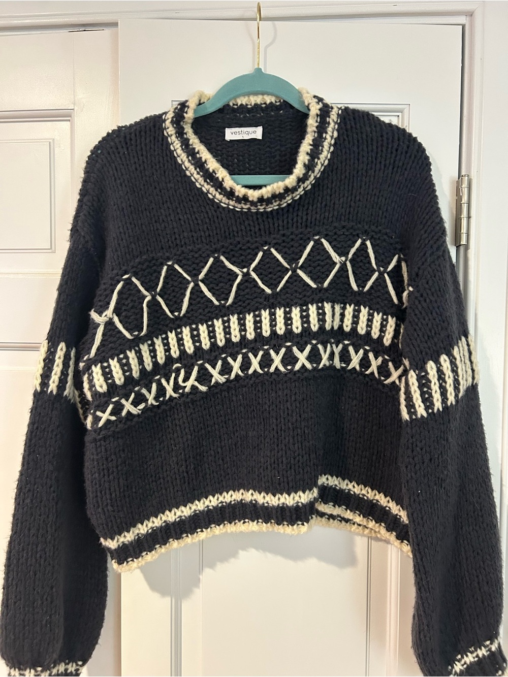 vestique Navy & Cream Chunky Crewneck Sweater